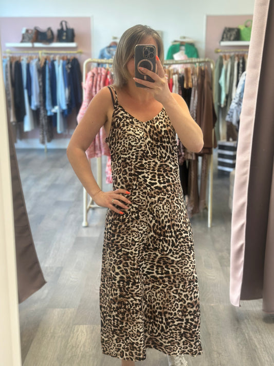Robe bymmjoella léopard