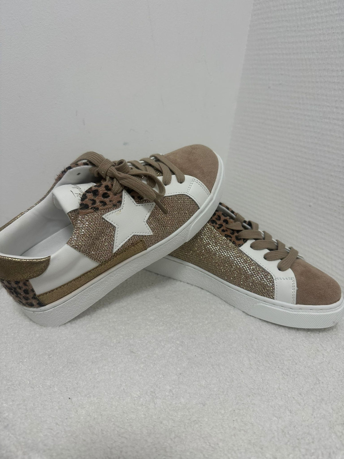 Baskets Star Camel