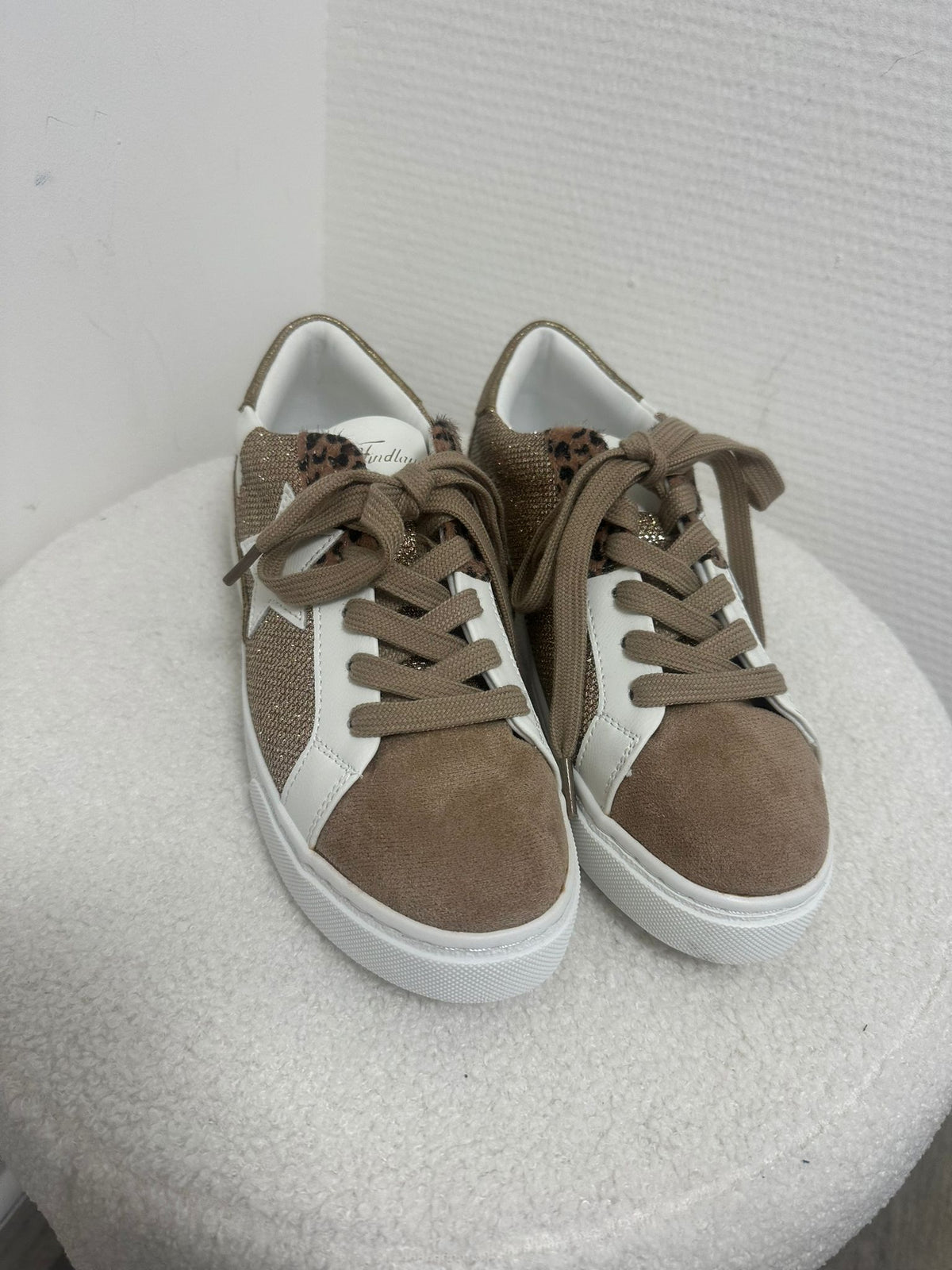 Baskets Star Camel