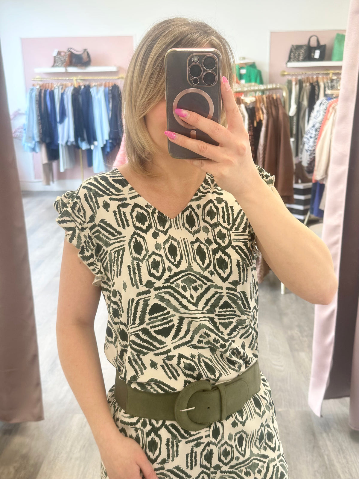 Haut bymmjoella vneck