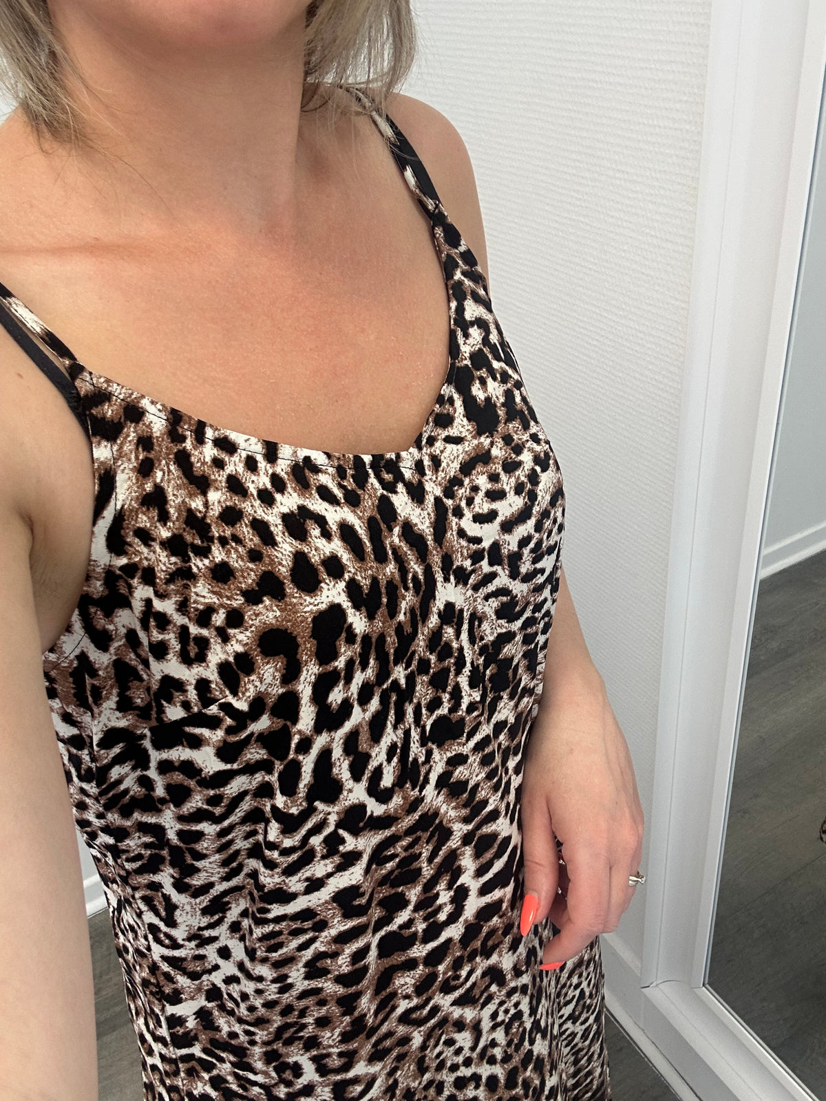 Robe bymmjoella léopard