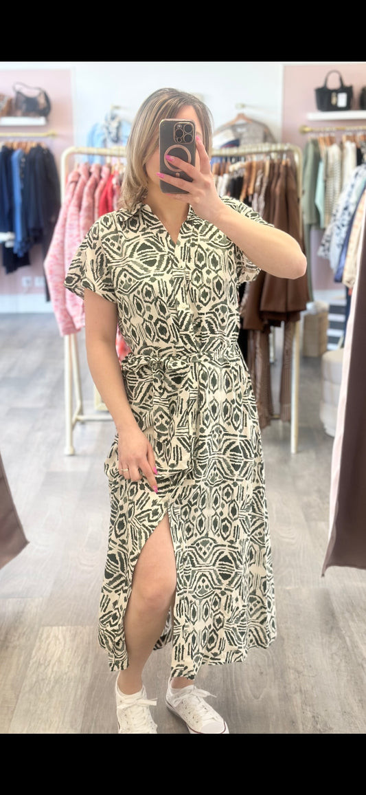Robe bymmjoella